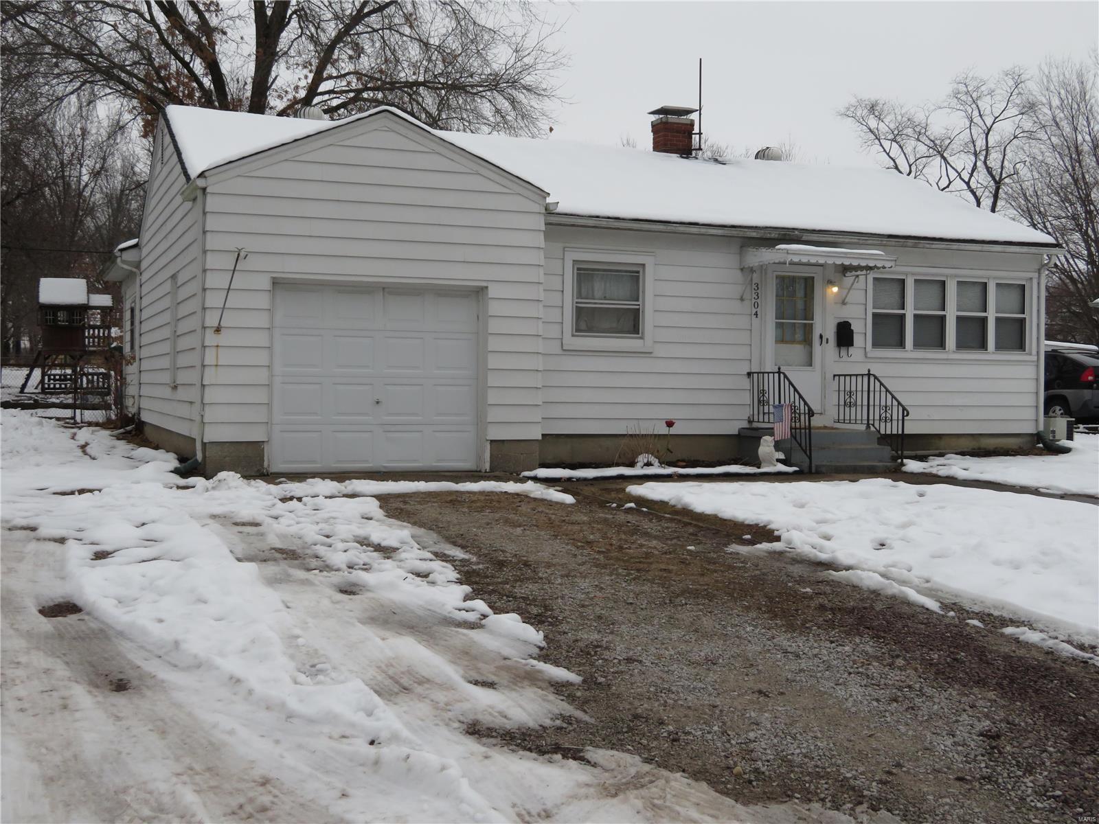 3304 Henrietta Avenue Alton, IL 62002 - Photo 3 of 27