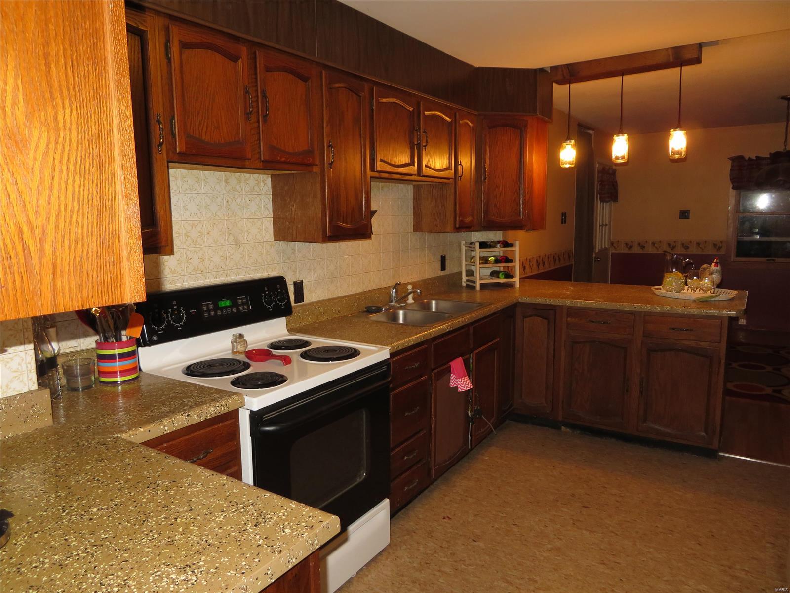 3304 Henrietta Avenue Alton, IL 62002 - Photo 9 of 27