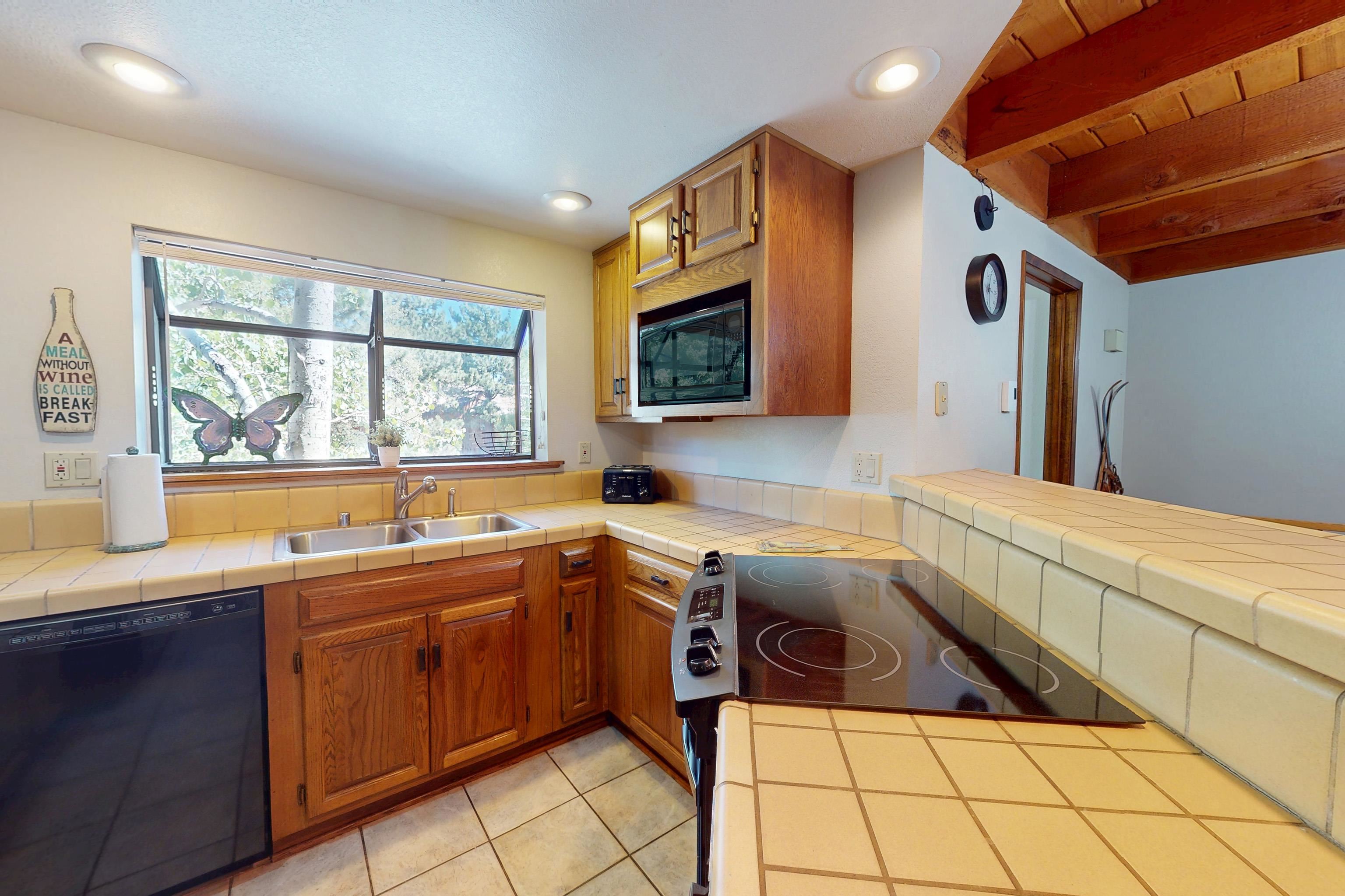 4710 Minaret Road, Unit 22 Mammoth Lakes, CA 93546 - Photo 12 of 32 Gallery Image 12