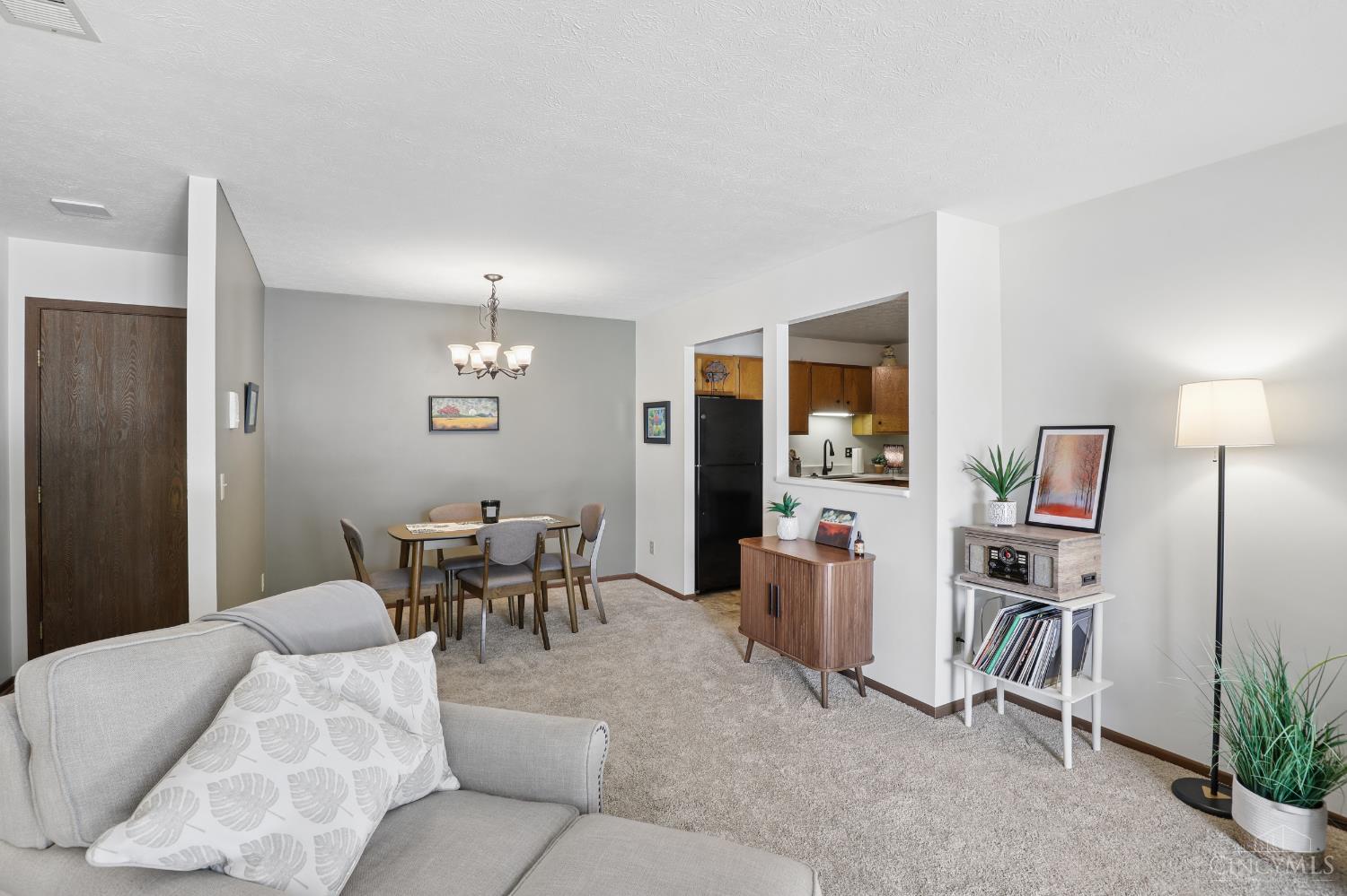 539 Davis Road, Unit 8 Cincinnati, OH 45255 - Photo 5 of 29