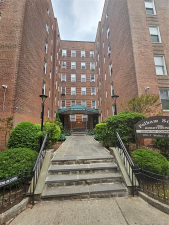 $125,000 | 2107 Wallace Avenue, Unit 4D | Pelham Parkway