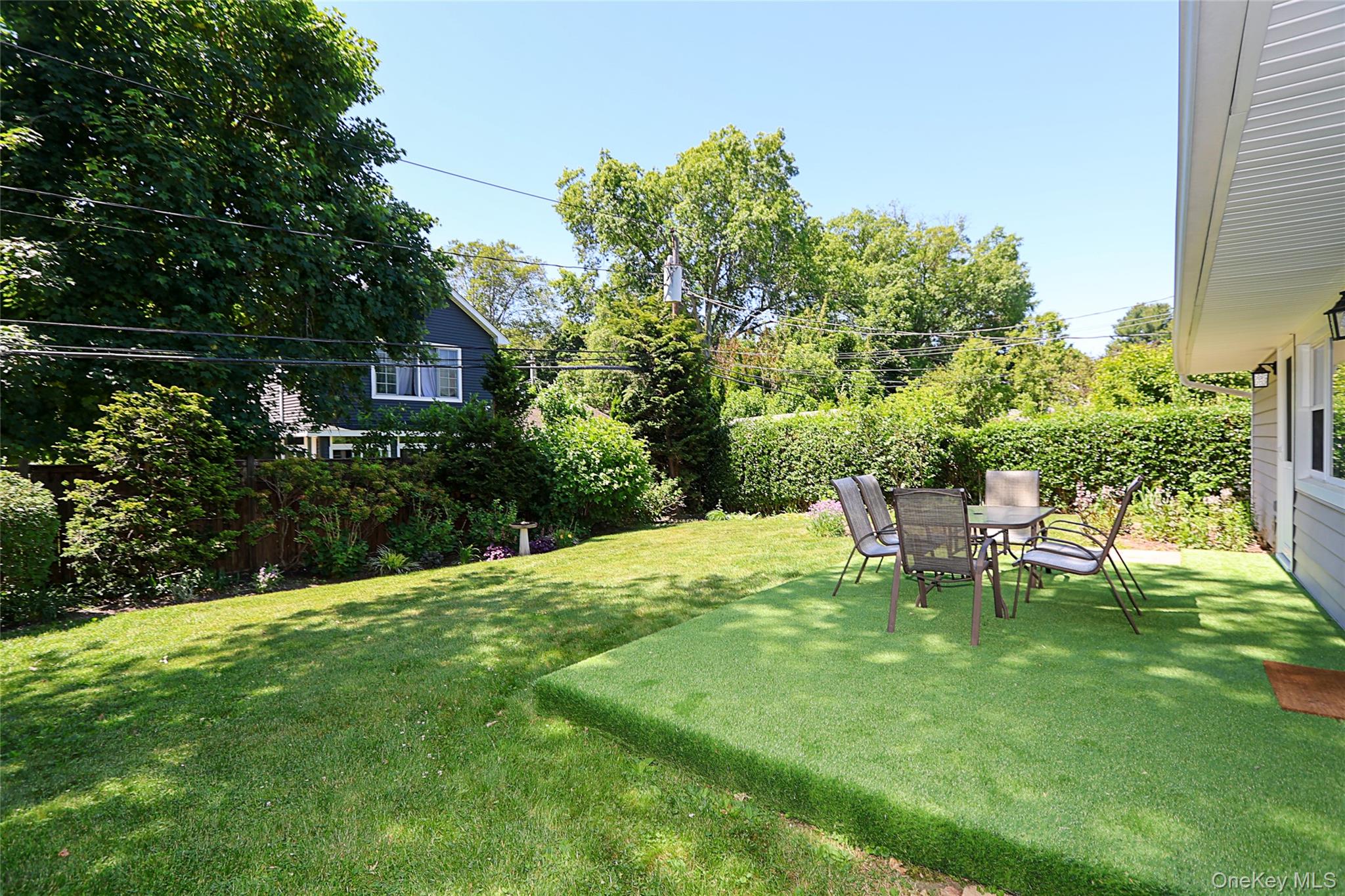 12 Ronan Road Glen Cove, NY 11542 - Photo 26 of 32
