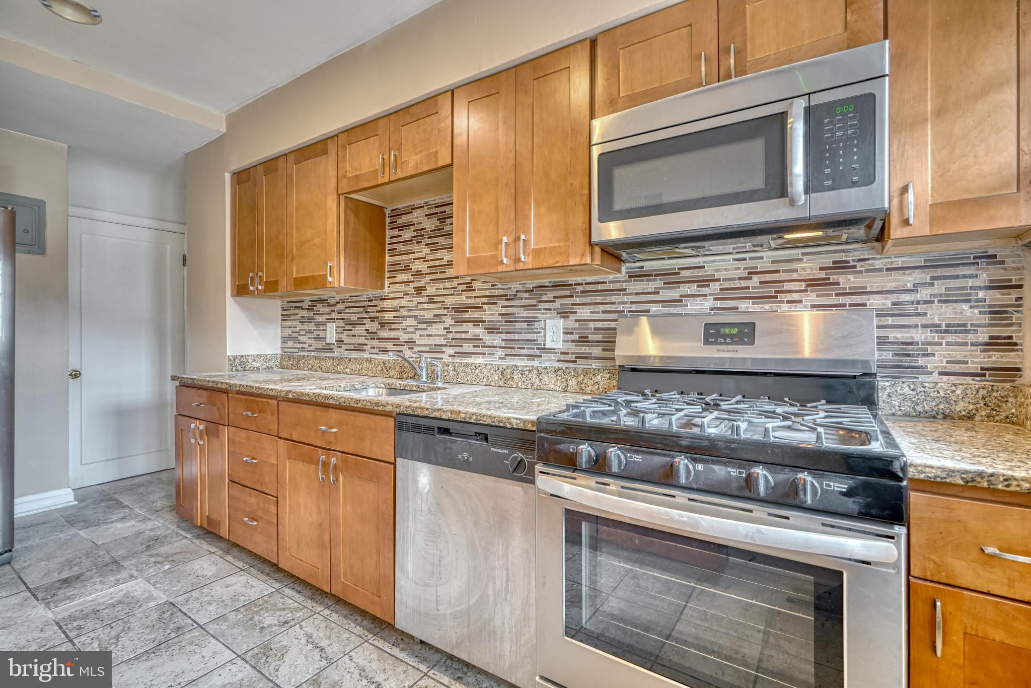 1645 Stonewood Road Baltimore, MD 21239 - Photo 6 of 17 Gallery Image 6