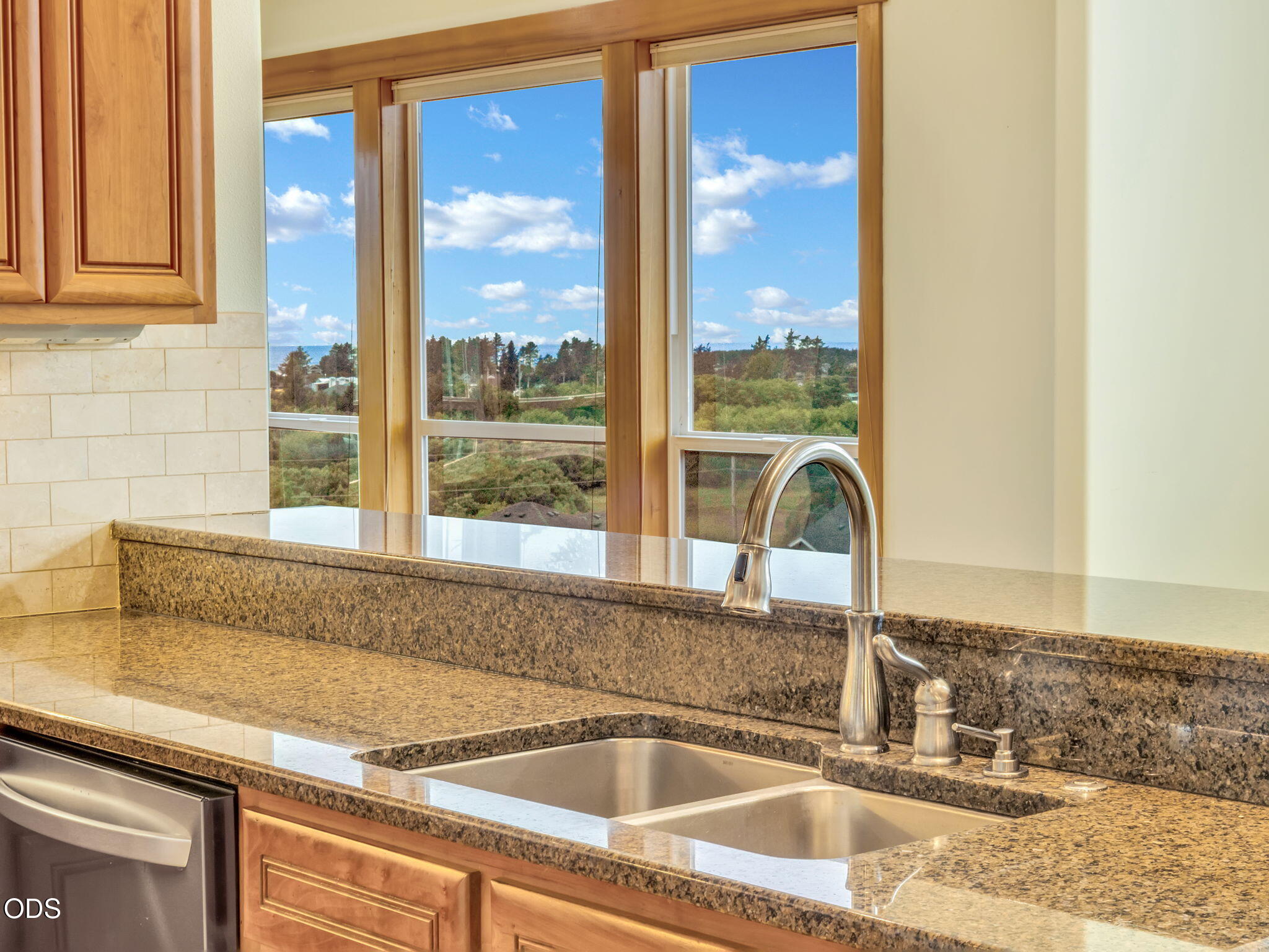 2144 Middle Fork Circle Seaside, OR 97138 - Photo 16 of 50