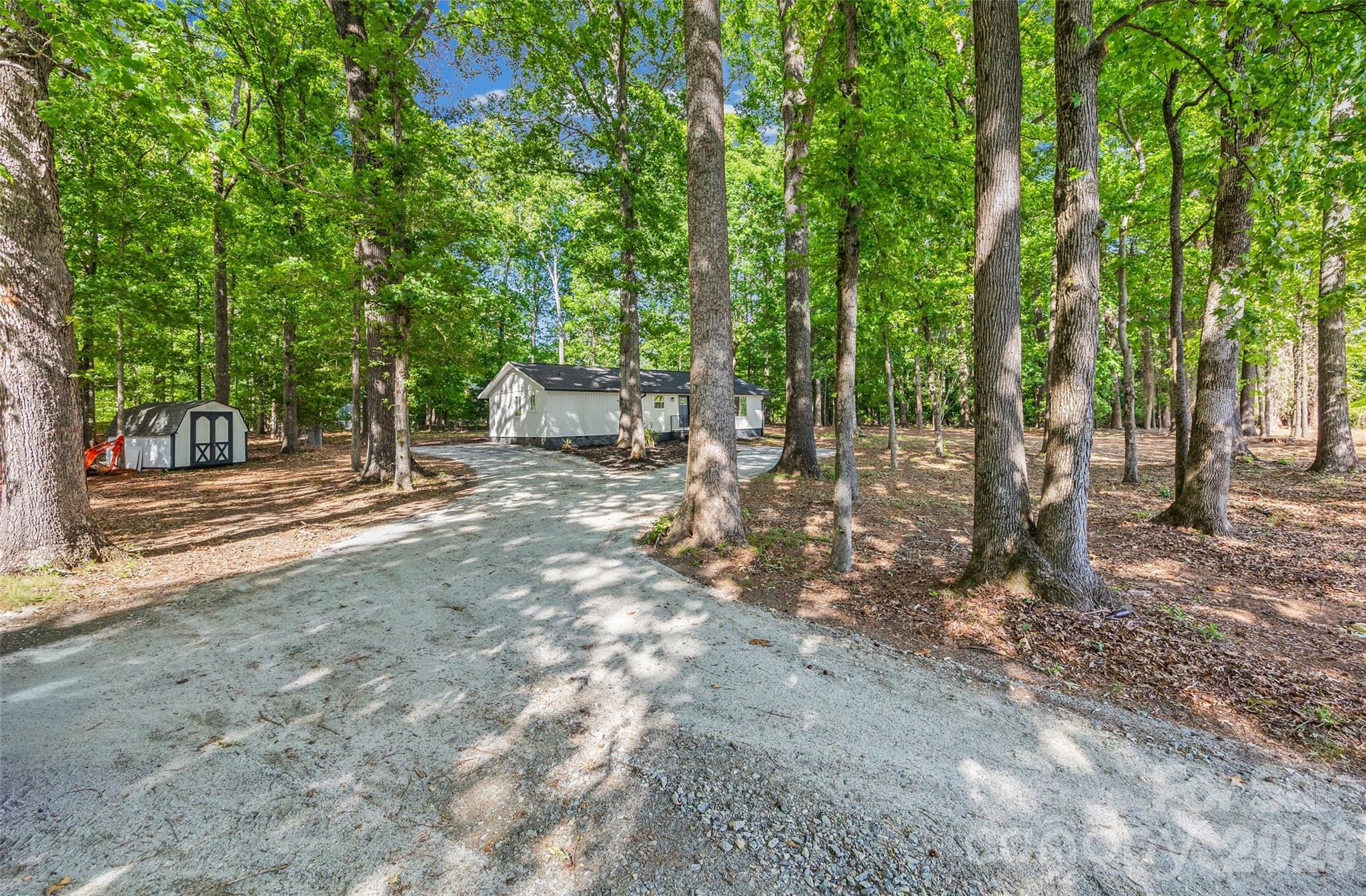 5950 Lake Wylie Road Clover, SC 29710 - Photo 32 of 36