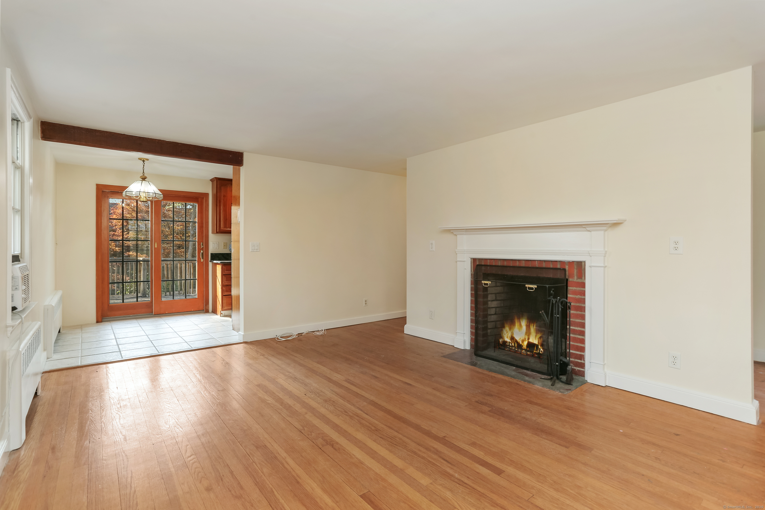 219 Hollow Tree Ridge Road Darien, CT 06820 - Photo 6 of 27