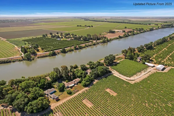 $1,400,000 | 39670 South River Road, Clarksburg, CA 95612