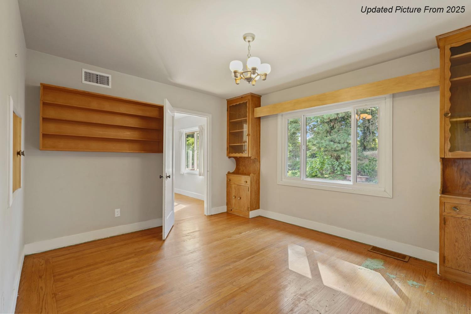 39670 South River Road Clarksburg, CA 95612 - Photo 68 of 85 a view of an empty room with a window