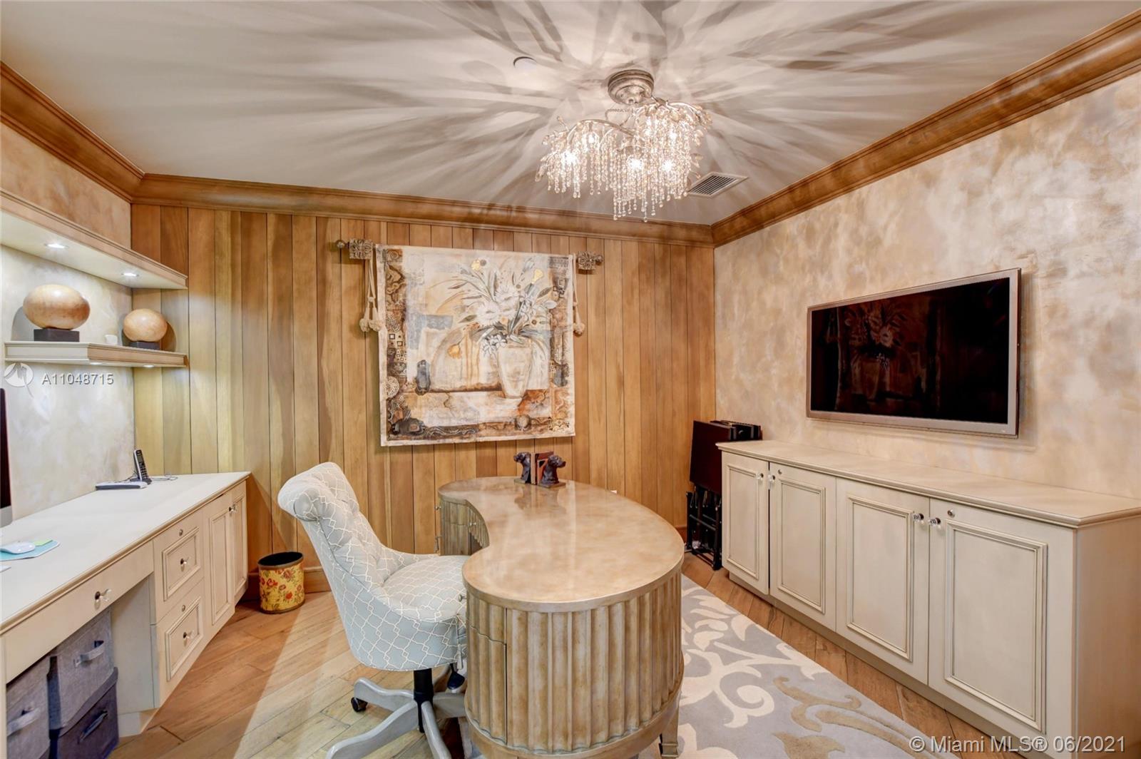 2500 South Ocean Boulevard, Unit 702 Boca Raton, FL 33432 - Photo 20 of 61 a dining room with furniture and window