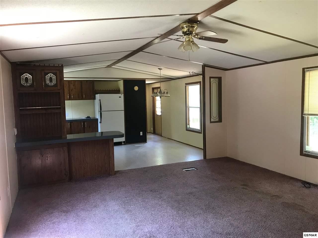 2093 Sims Road Dandridge, TN 37725 - Photo 4 of 22 Gallery Image 4