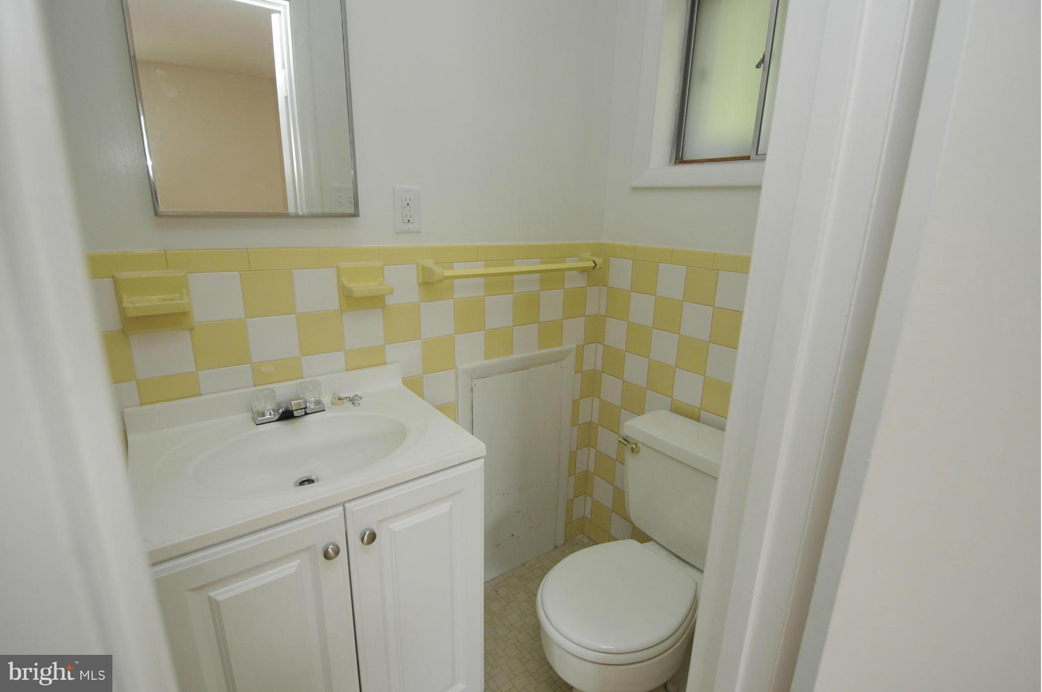 6744 Ransome Drive Baltimore, MD 21207 - Photo 12 of 25 Bath (Master)
