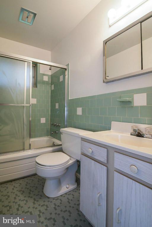 6744 Ransome Drive Baltimore, MD 21207 - Photo 9 of 25 Bath