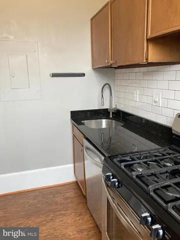 $2,850 | 1338 Wisconsin Avenue Northwest, Unit 2, Washington, DC 20007