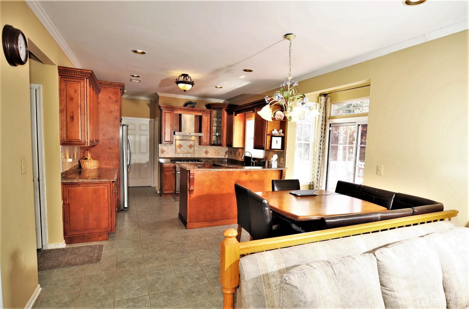 28 Lexington Road Monmouth Junction, NJ 08852 - Photo 13 of 55