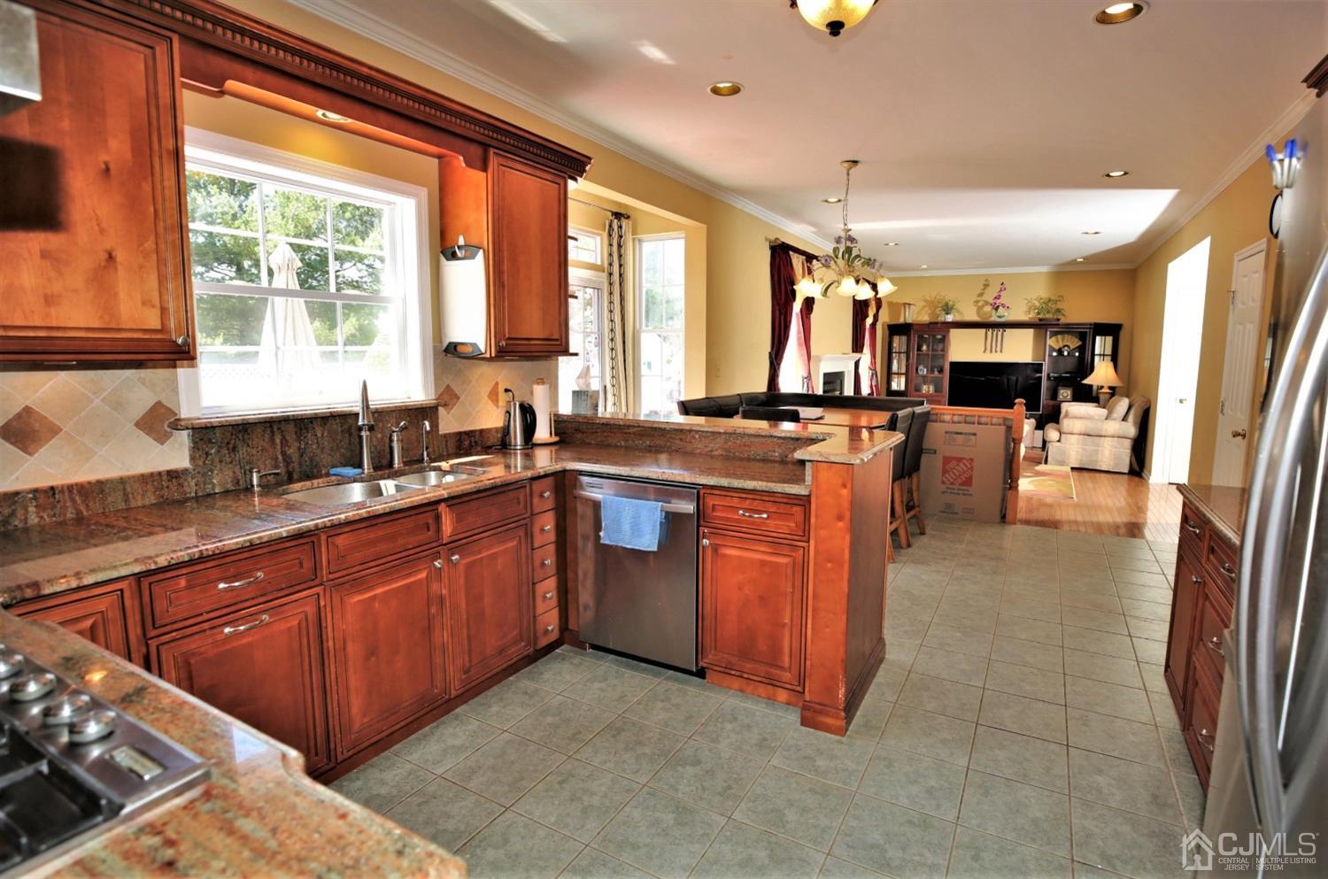 28 Lexington Road Monmouth Junction, NJ 08852 - Photo 18 of 55