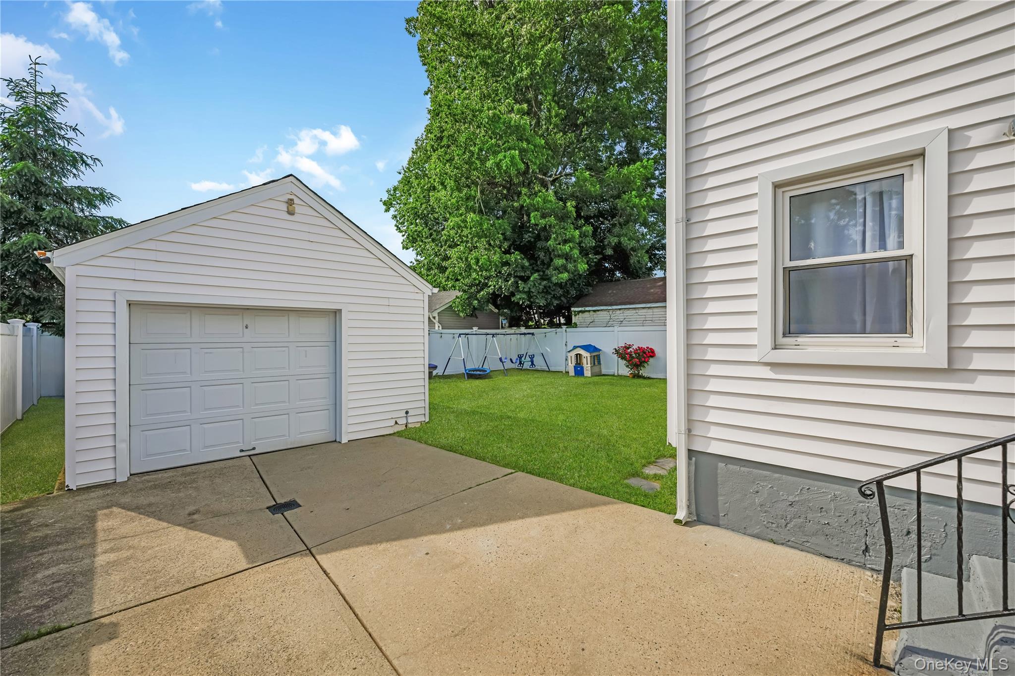 81 Todd Road Valley Stream, NY 11580 - Photo 19 of 19