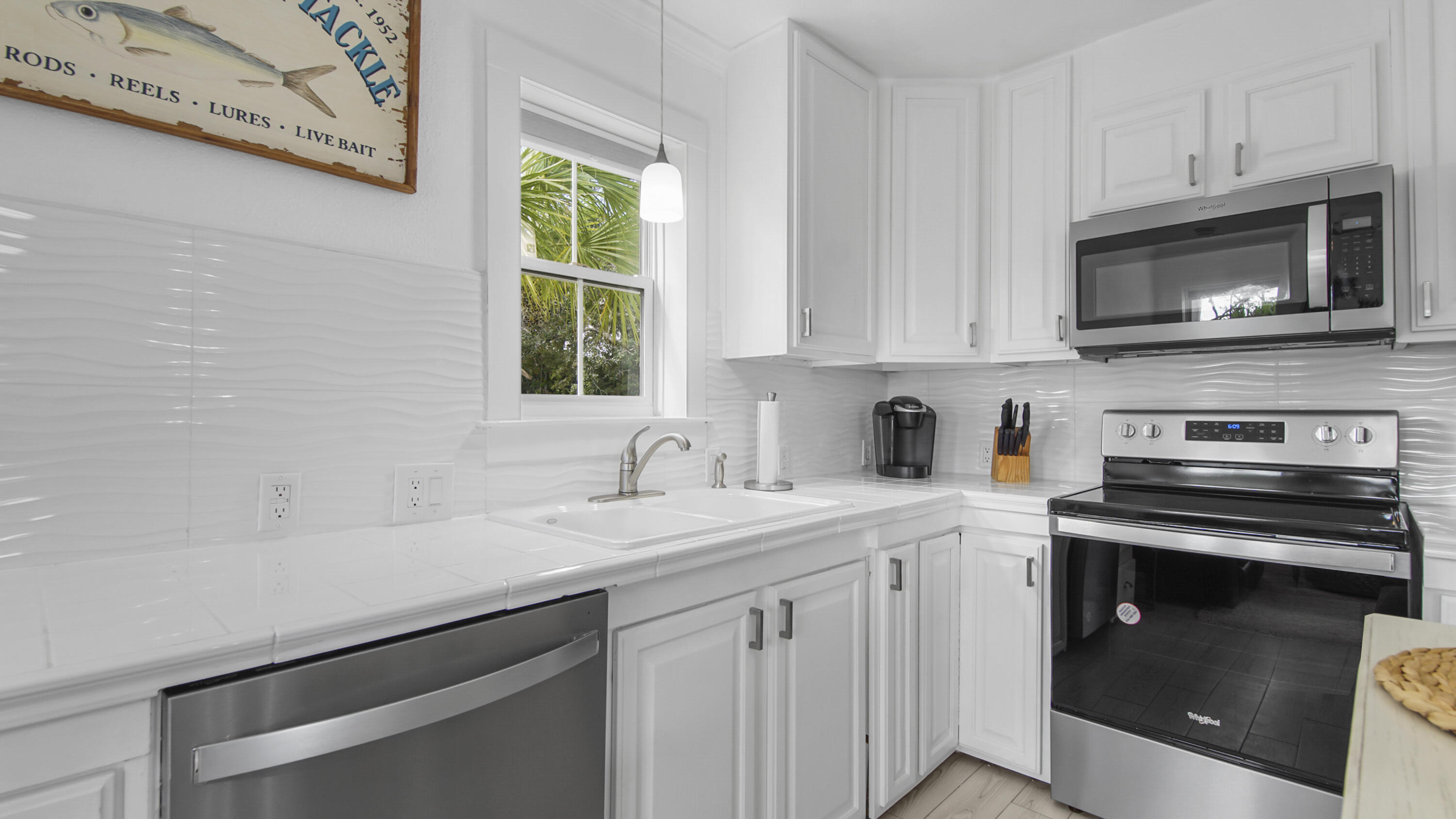 2961 Bay Grove Road Freeport, FL 32439 - Photo 17 of 27 Fresh & Clean
