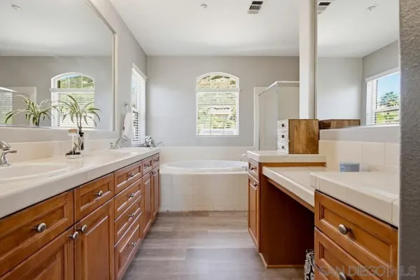 $999,000 | 2255 Golden Oak Place, Escondido, CA 92027