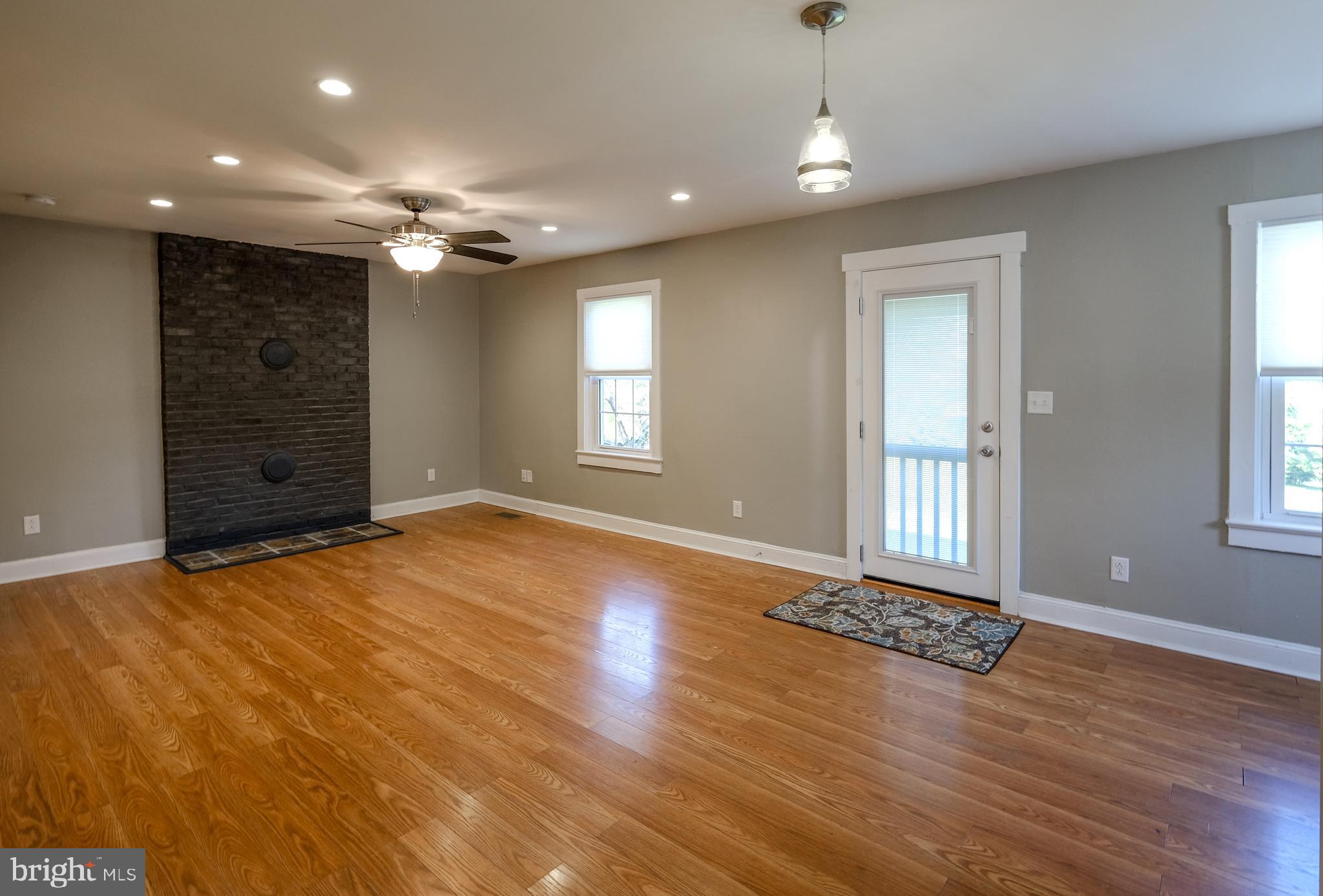 1538 Senseny Road Winchester, VA 22602 - Photo 7 of 23 Spacious Living Room with ceiling fan.