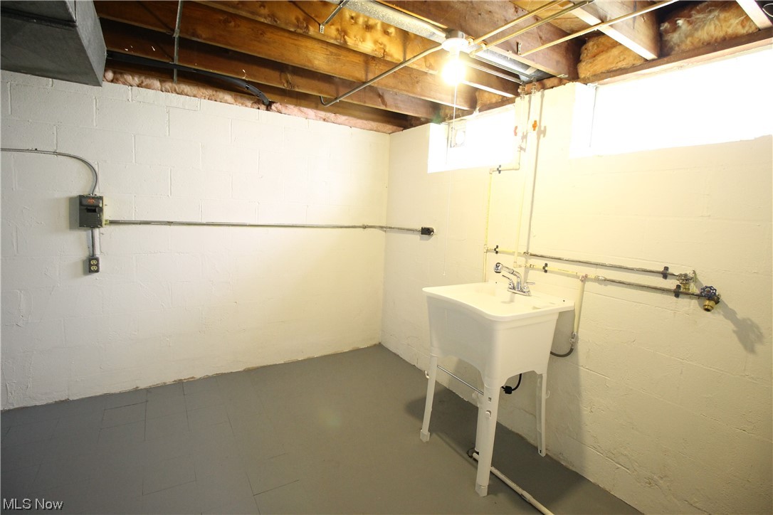 4541 Springvale Drive Warrensville Heights, OH 44128 - Photo 24 of 33 LAUNDRY BASEMENT