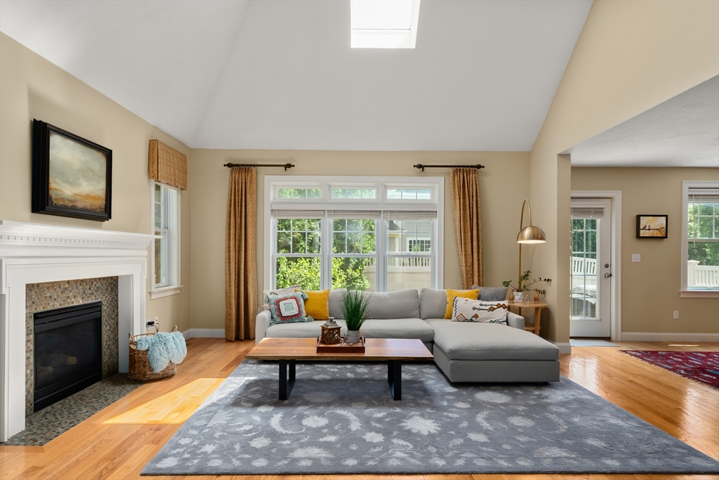 6 Old County Road, Unit 33 Sudbury, MA 01776 - Photo 2 of 42