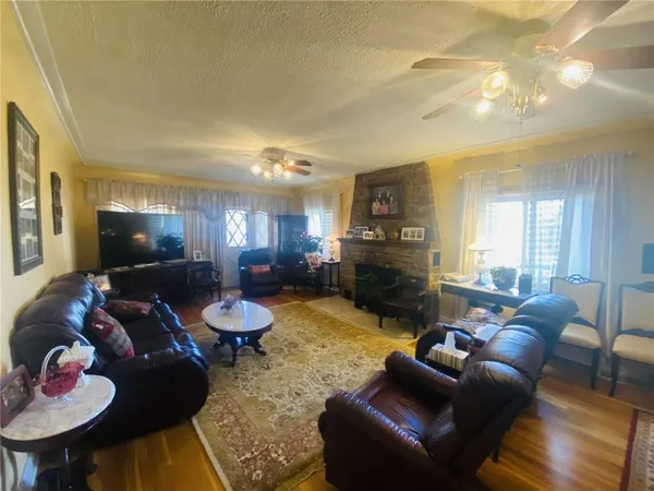 $199,900 | 16 Coates Avenue, New Castle, PA 16101