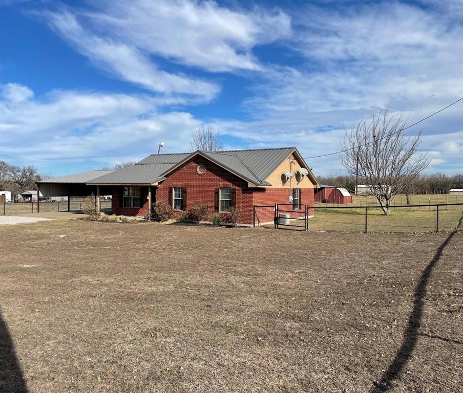 826 Gilliland Road Springtown, TX 76082 - Photo 16 of 27