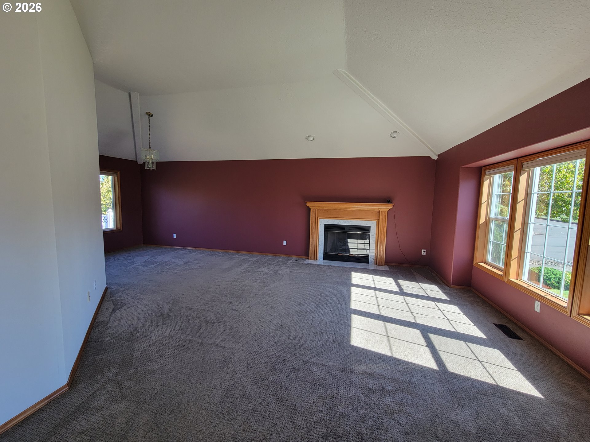3229 Southwest 33rd Street Gresham, OR 97080 - Photo 4 of 24 Gallery Image 4