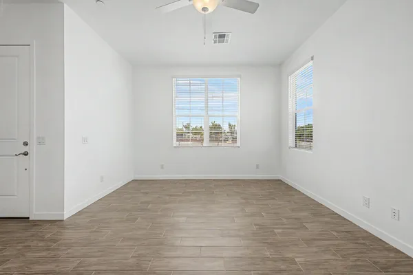 $2,250 | 8232 East University Drive, Unit 113, Mesa, AZ 85207