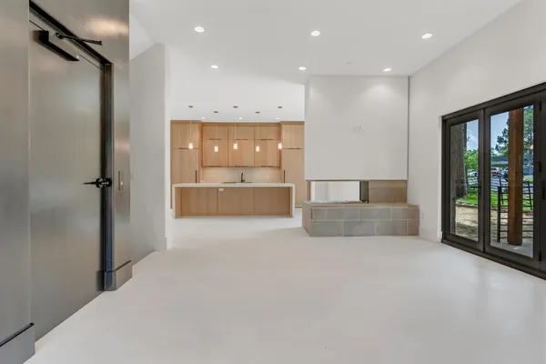 $1,500,000 | 5393 Alladin Avenue, Unit 5, Memphis, TN 38119