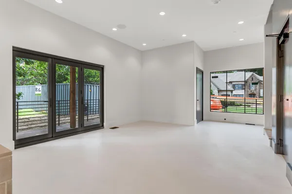 $1,500,000 | 5393 Alladin Avenue, Unit 5, Memphis, TN 38119