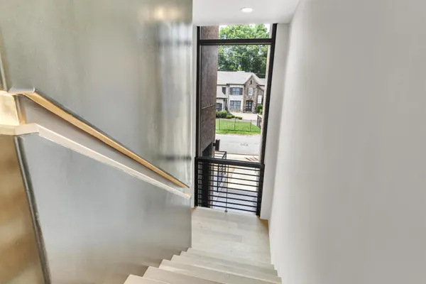 $1,500,000 | 5393 Alladin Avenue, Unit 5, Memphis, TN 38119