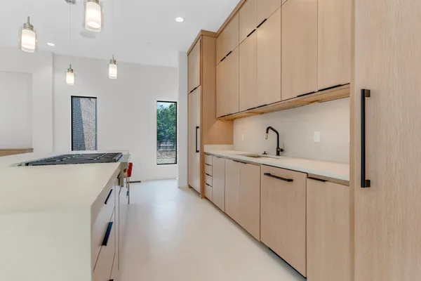 $1,500,000 | 5393 Alladin Avenue, Unit 5, Memphis, TN 38119