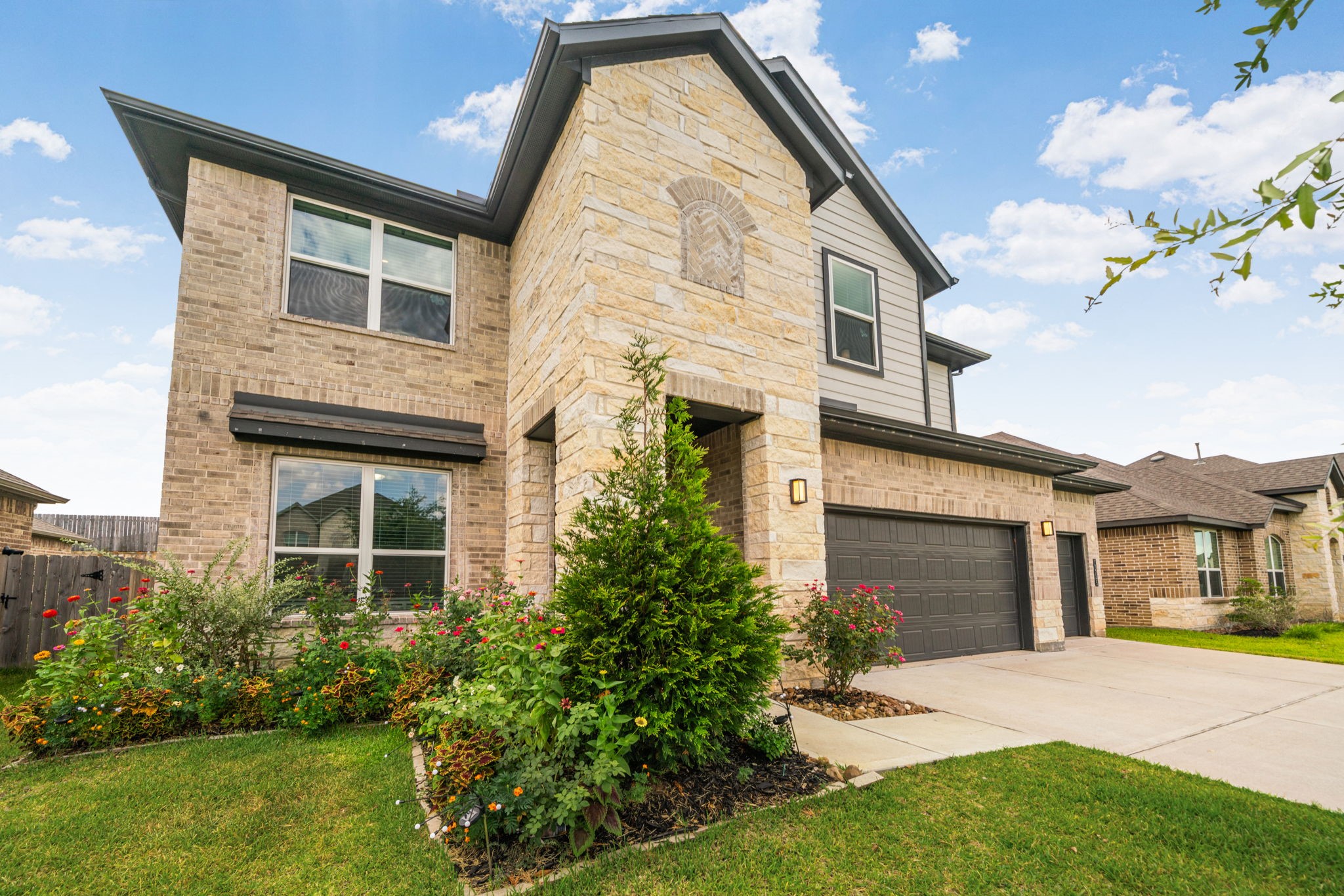 13745 Rising Sun Lane Conroe, TX 77384 - Photo 3 of 46