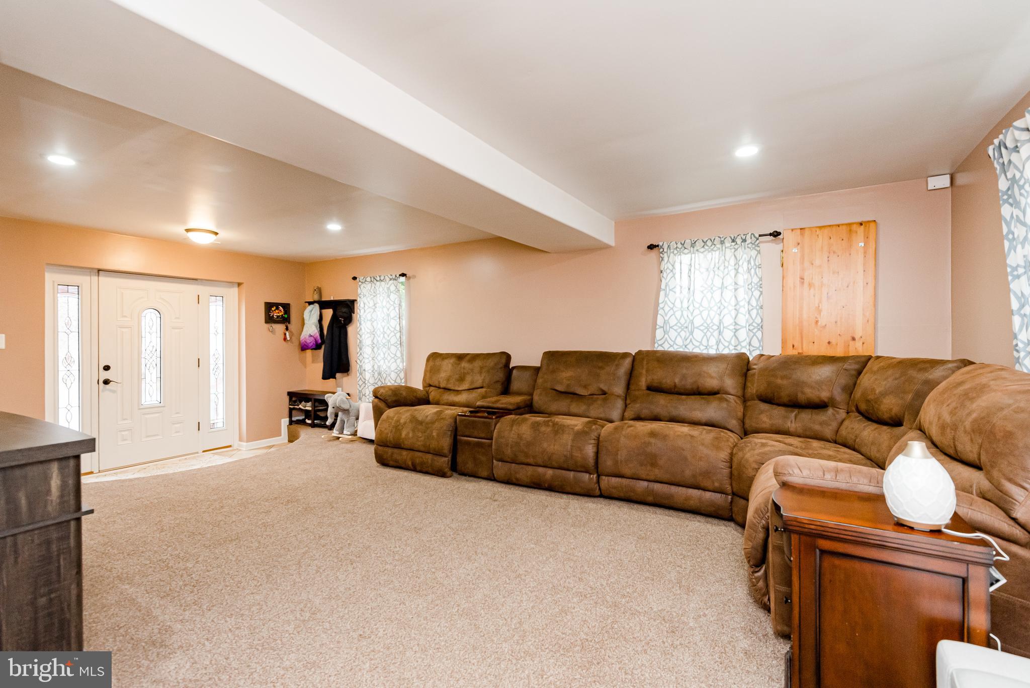 1275 Delmont Road Severn, MD 21144 - Photo 7 of 40 SPACIOUS LIVING ROOM