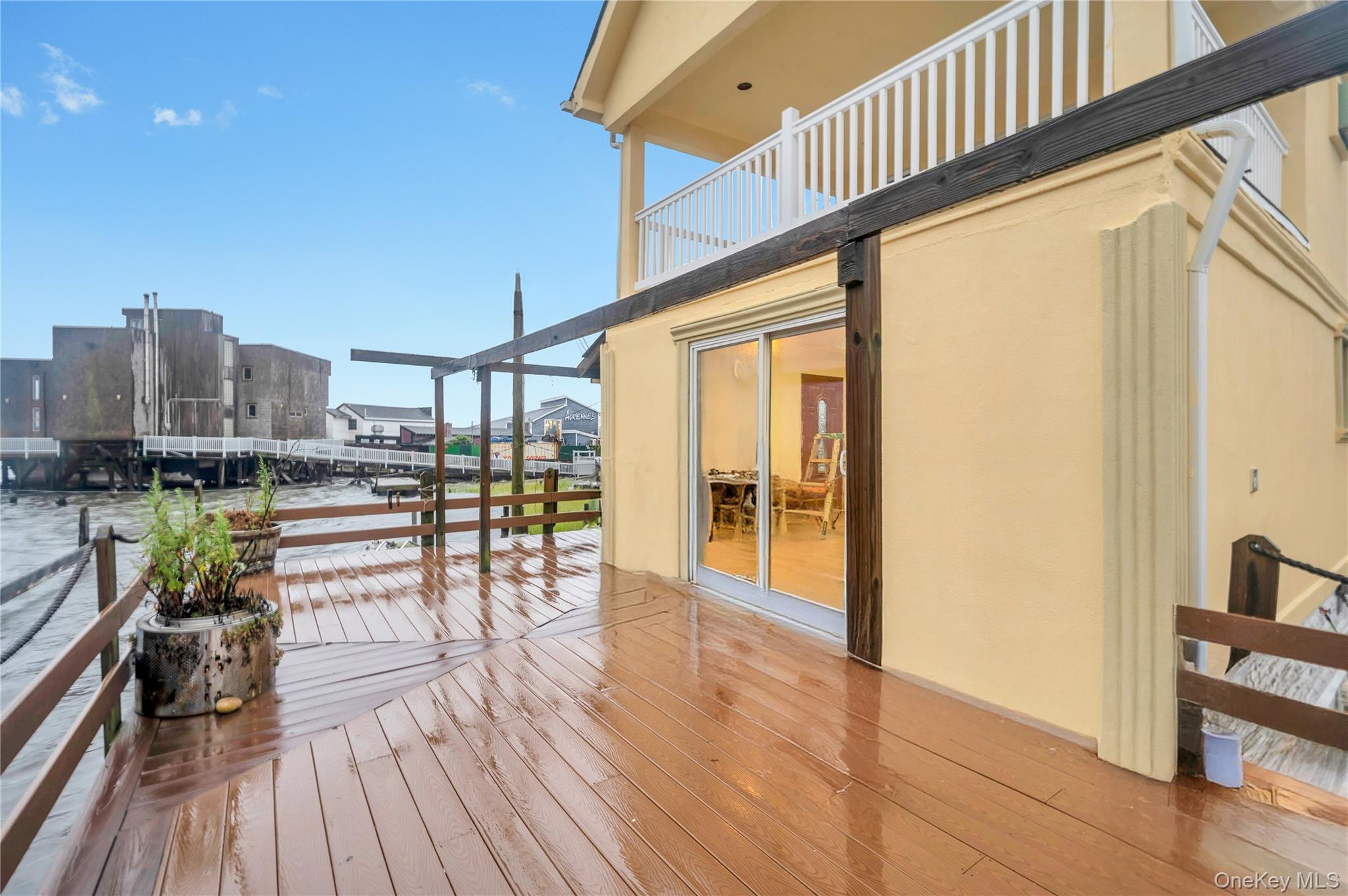 21 Van Brunt Road Queens, NY 11693 - Photo 16 of 17 View of wooden deck