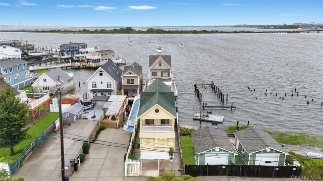 $598,888 | 21 Van Brunt Road | Broad Channel