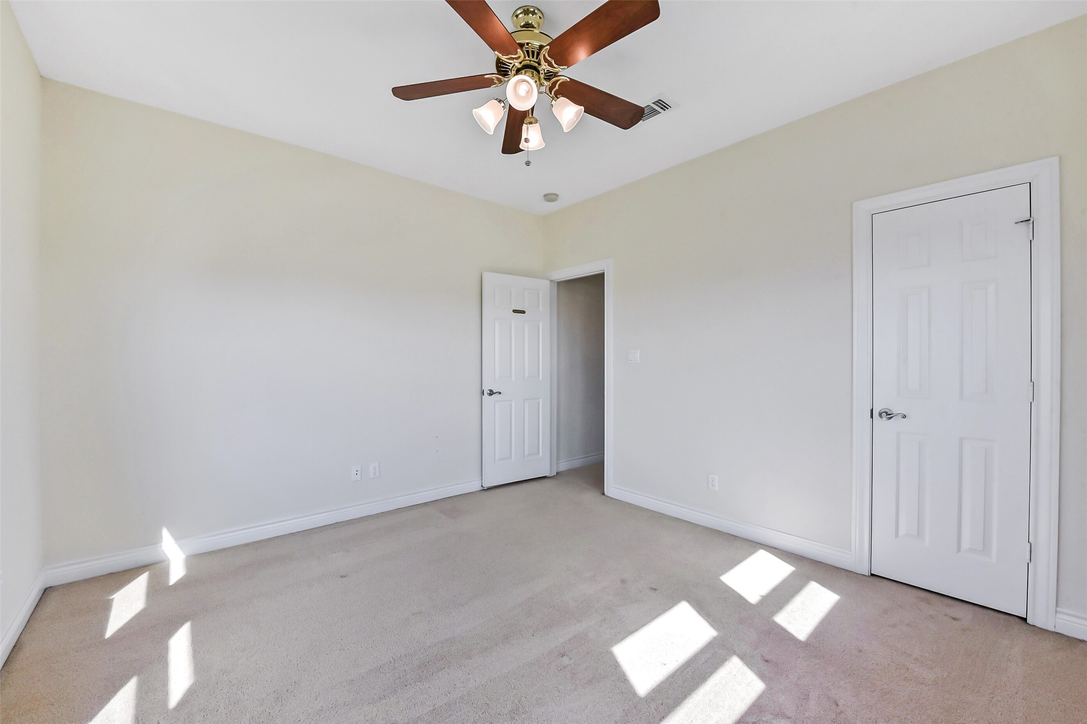 1 Loggerhead Hitchcock, TX 77563 - Photo 34 of 50 a view of an empty room