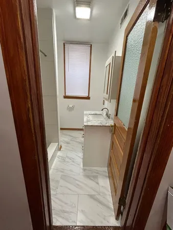 $2,500 | 2624 West Walton Street, Unit 1, Chicago, IL 60622