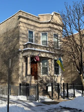 $2,500 | 2624 West Walton Street, Unit 1, Chicago, IL 60622