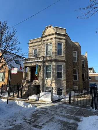 $2,500 | 2624 West Walton Street, Unit 1, Chicago, IL 60622