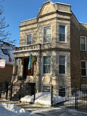 $2,500 | 2624 West Walton Street, Unit 1, Chicago, IL 60622