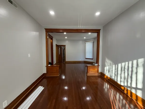 $2,500 | 2624 West Walton Street, Unit 1, Chicago, IL 60622