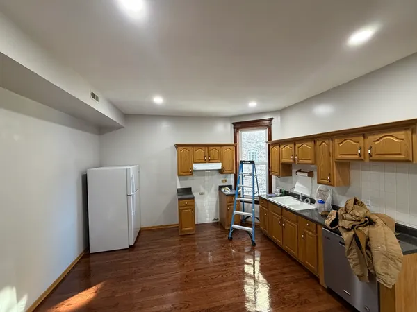 $2,500 | 2624 West Walton Street, Unit 1, Chicago, IL 60622