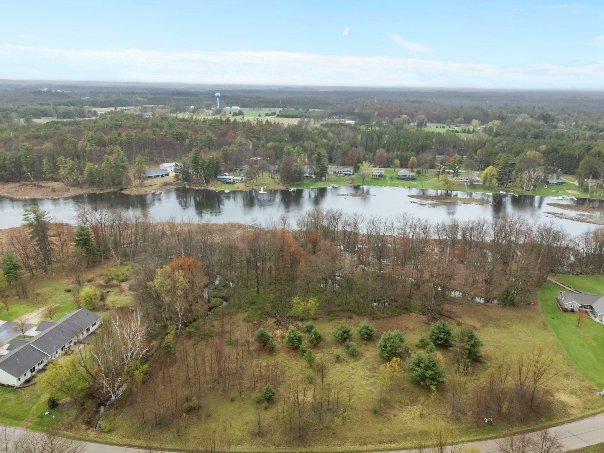 Channel Trace, Unit 9 Shawano, WI 54166 - Photo 2 of 13