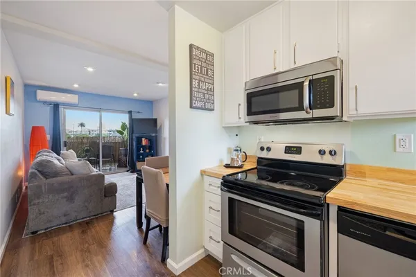 $380,000 | 460 Golden Avenue, Unit 434, Long Beach, CA 90802