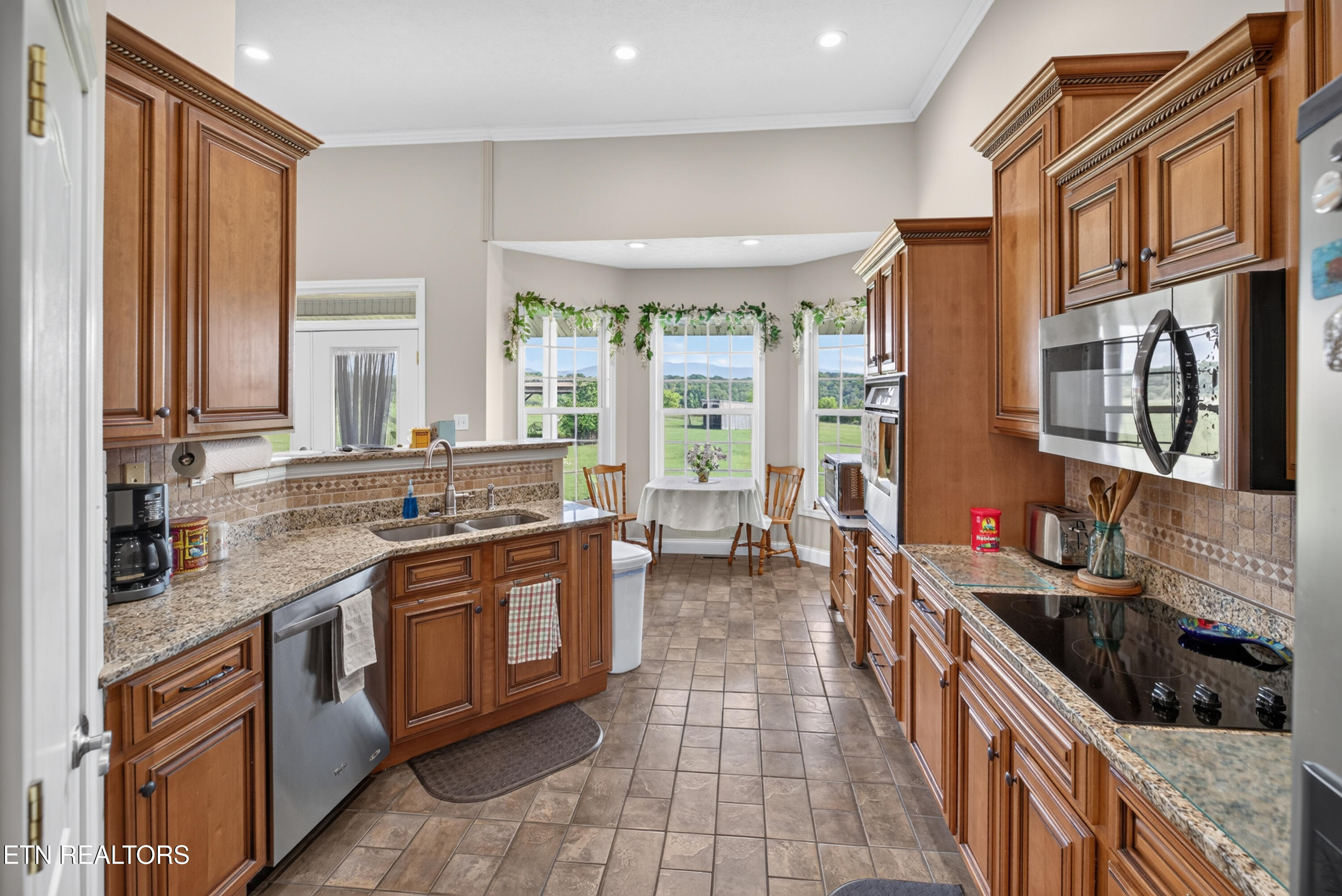 670 Burchfield Road Dandridge, TN 37725 - Photo 10 of 47 011-670BurchfieldRoad-Dandridge-TN-37725