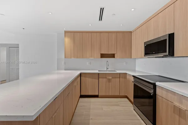 $8,150 | 251 Crandon Boulevard, Unit 531, Key Biscayne, FL 33149