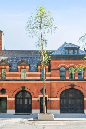 $9,500,000 | 155 East 69th Street | Lenox Hill