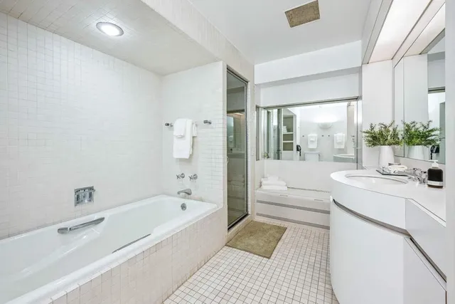 $9,500,000 | 155 East 69th Street | Lenox Hill